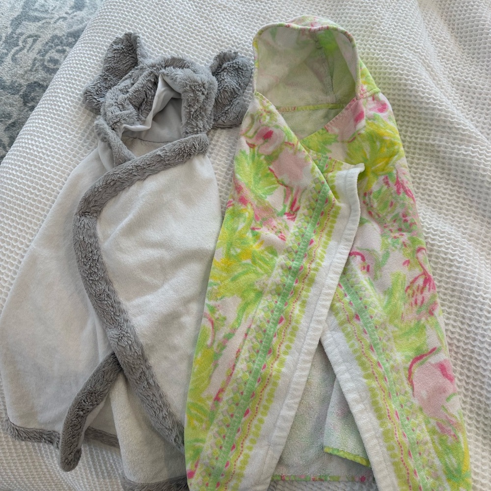 Lilly Pulitzer baby hooded towel (and throwing in elephant bath towel too)